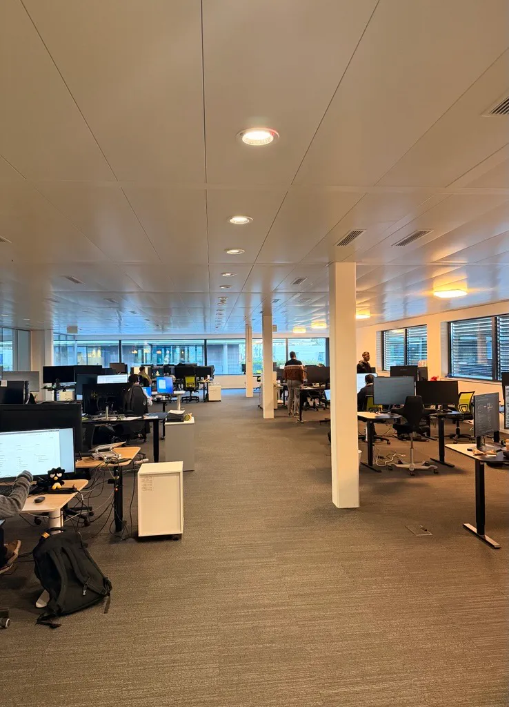 Open space Wiven AI - équipe au travail